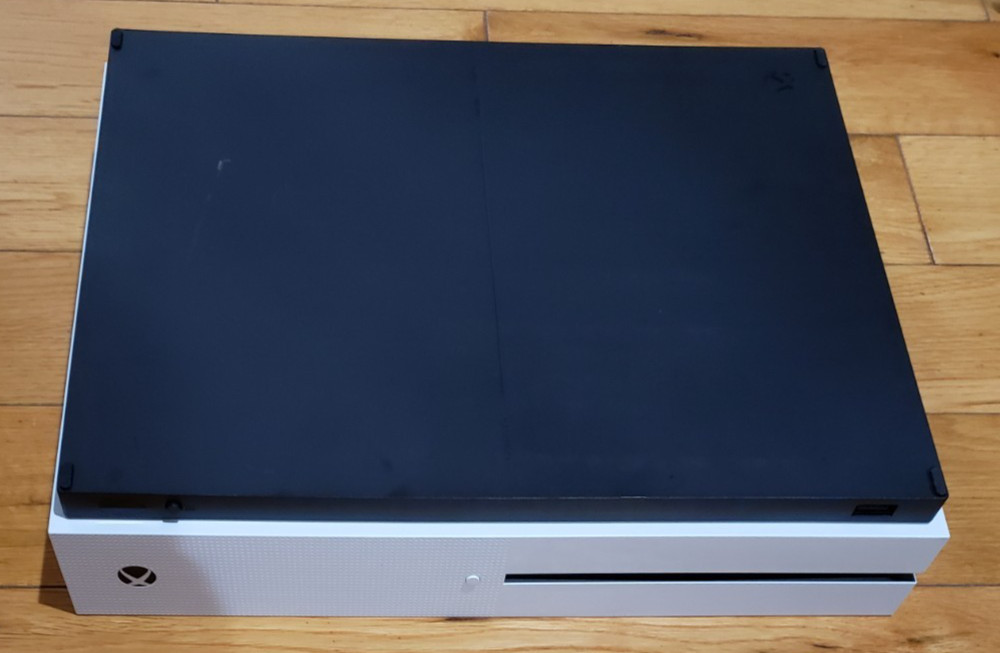 Xbox One S 1TB Console 1681 White Bundle, Controller 1708, Power, HDMI, TESTED