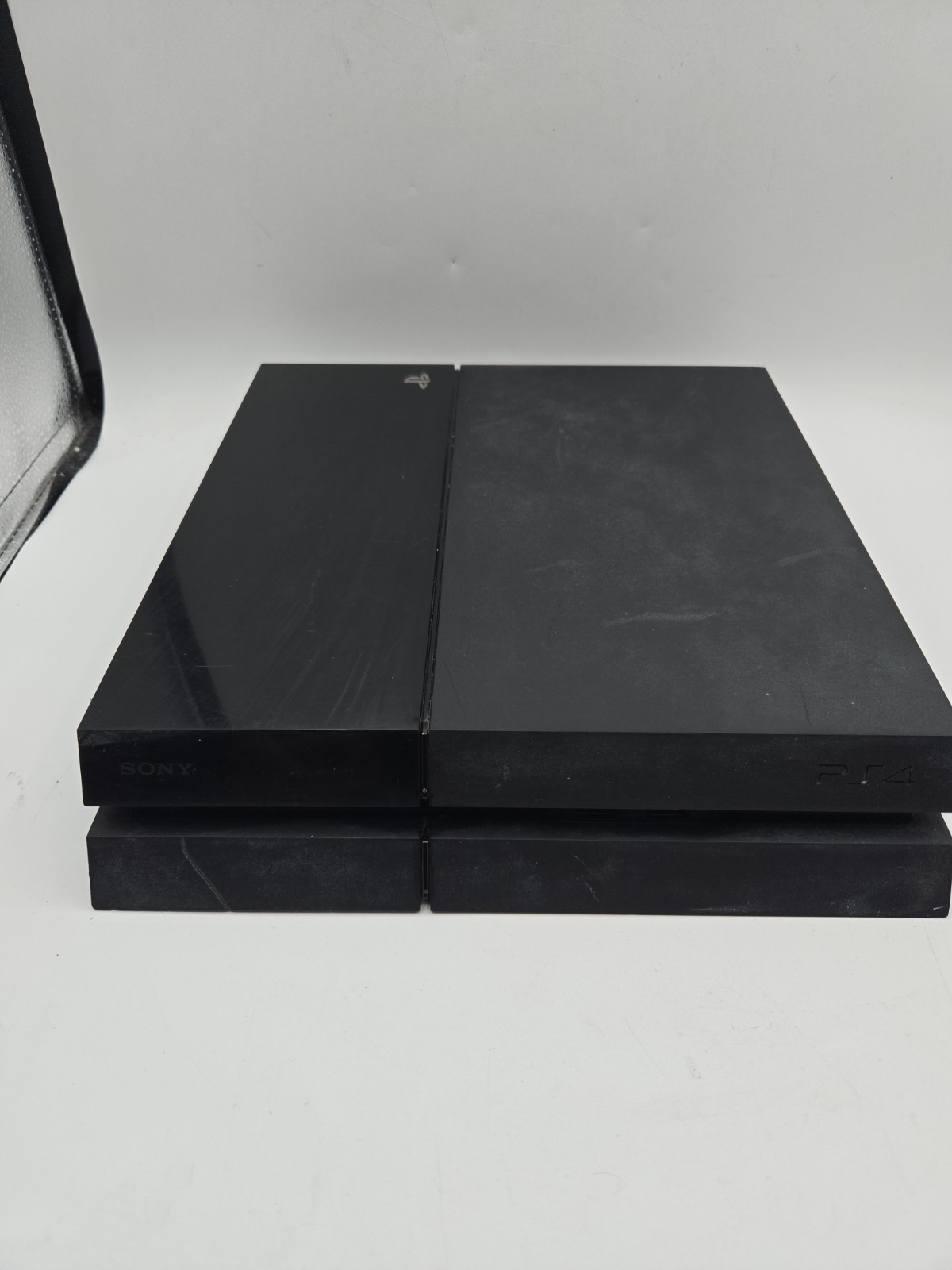Sony PS4 BUNDLE 2TB Console with 1 BLACK CONTROLLER GAME PlayStation 4 2TB 9.60