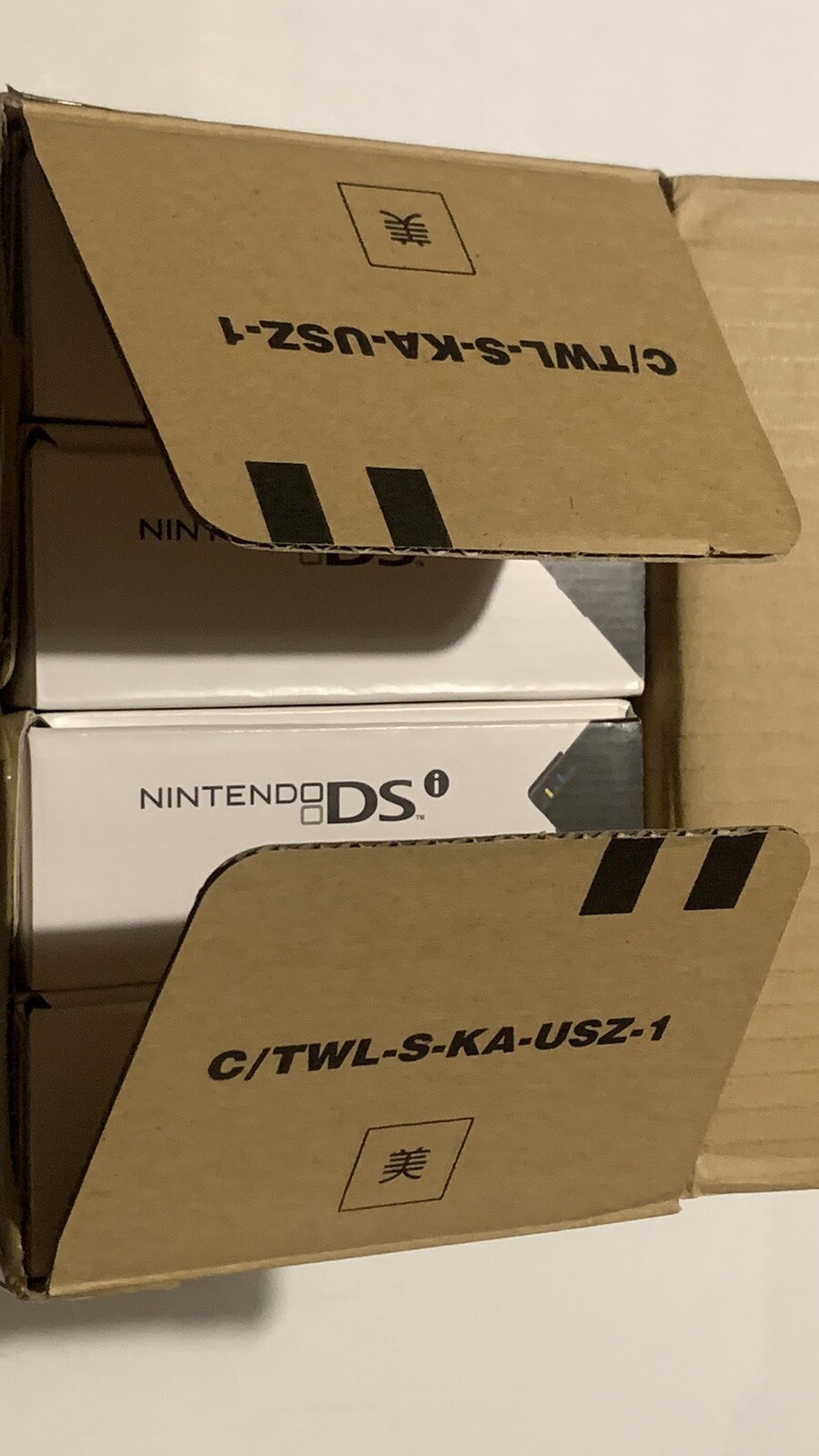 NINTENDO DSi Black Console NTSC U/C New Sealed – Old Stock – TWL S KA USZ