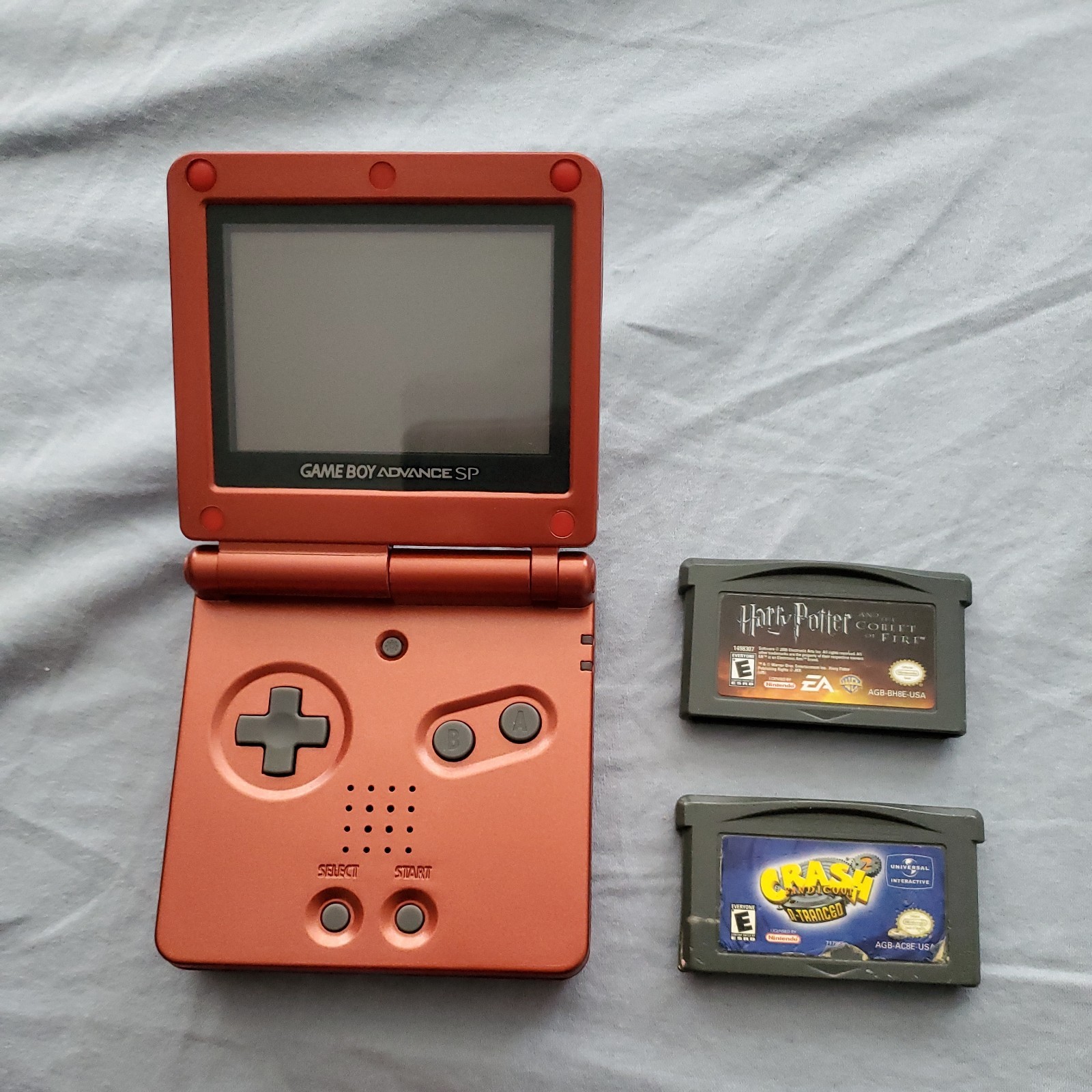 Nintendo GameBoy Advance SP Console w/Charger & 2 Games Working.