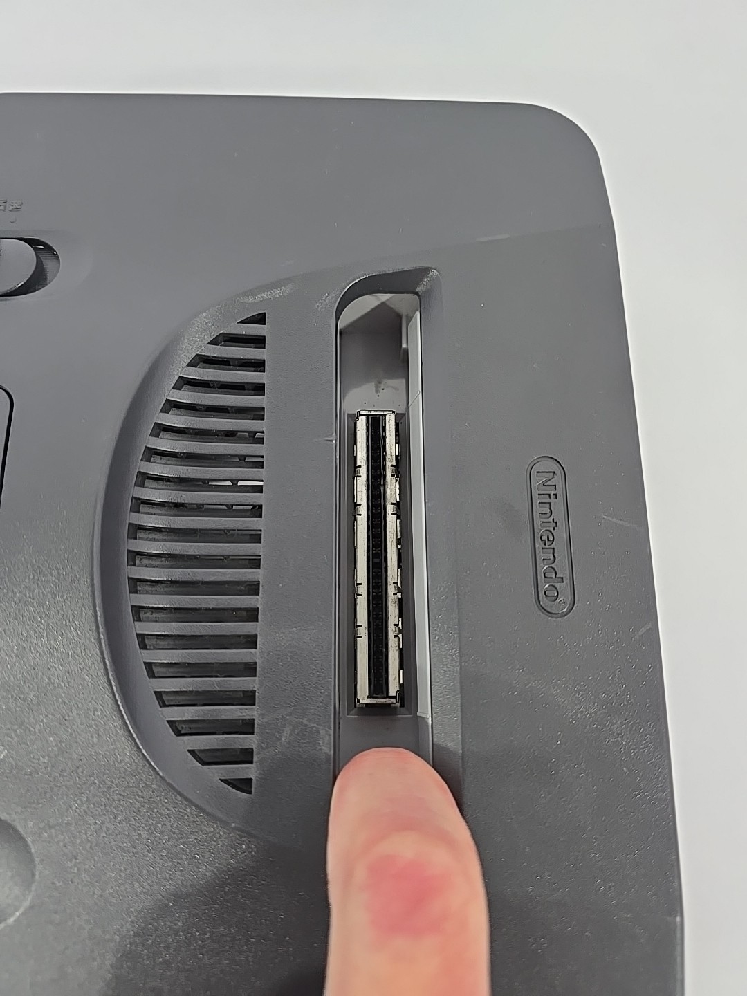 Nintendo 64 Console NUS-001 OEM Jumper PAK + 1 OEM Controller + OEM Cables WORKS