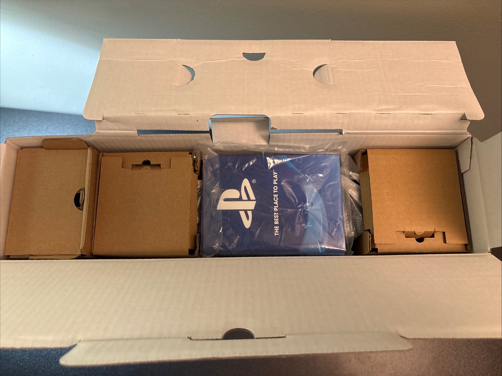 Sony PlayStation 4 Pro 1TB PS4 Console CUH-7215B W/Box & GTA5 Game – Great Cond.