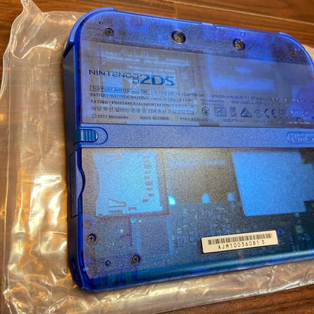 Nintendo 2DS Pokemon Blue 4141 Box Charger Stylus Instruction Manual Included