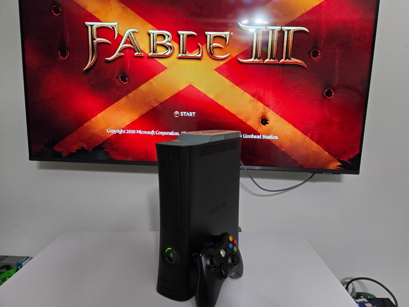 Microsoft XBox 360 PRO Video Game Console Gaming System Bundle Package