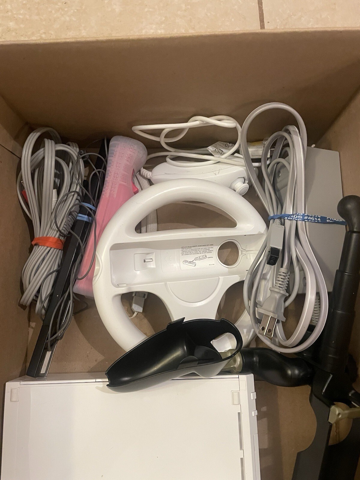 Nintendo Console Lot & 15 Pack Adapt 7 Game Wii Sports Game Tested Operates