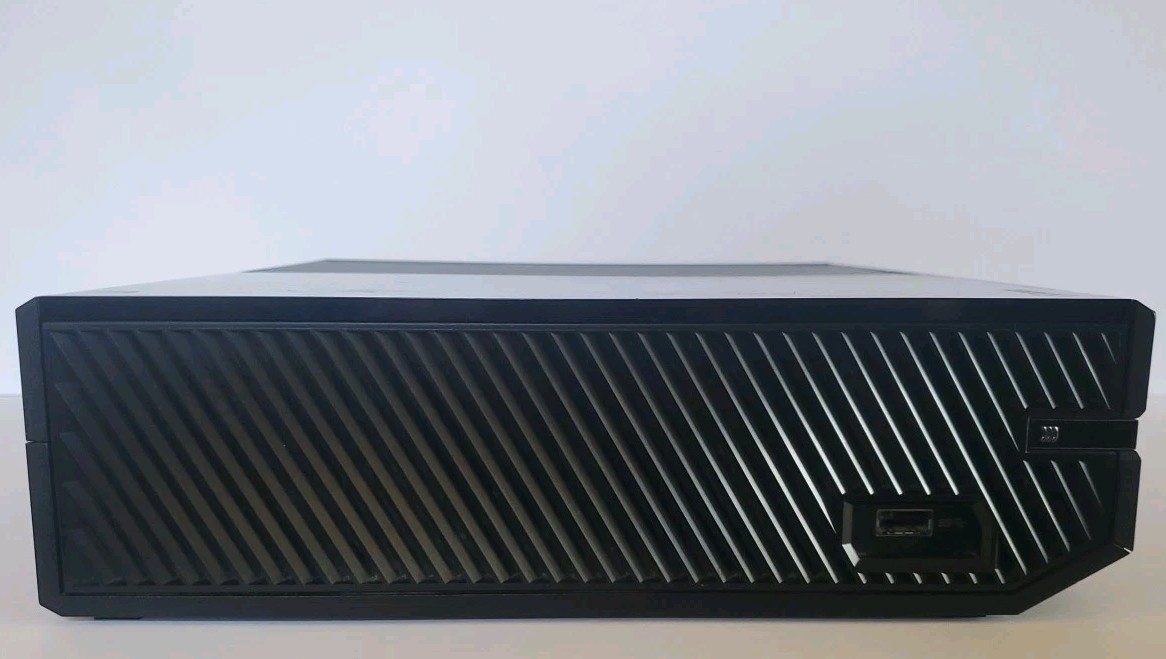 Microsoft Xbox One 500GB Console w/Power TESTED!