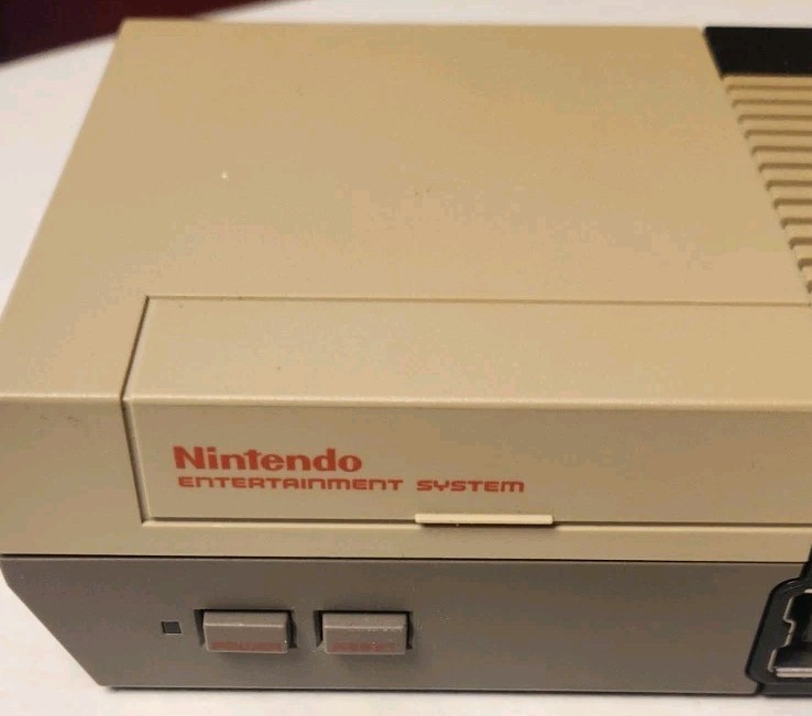 Nintendo NES Classic Edition Console Mini Gaming System CLV-001 Excellent Preown