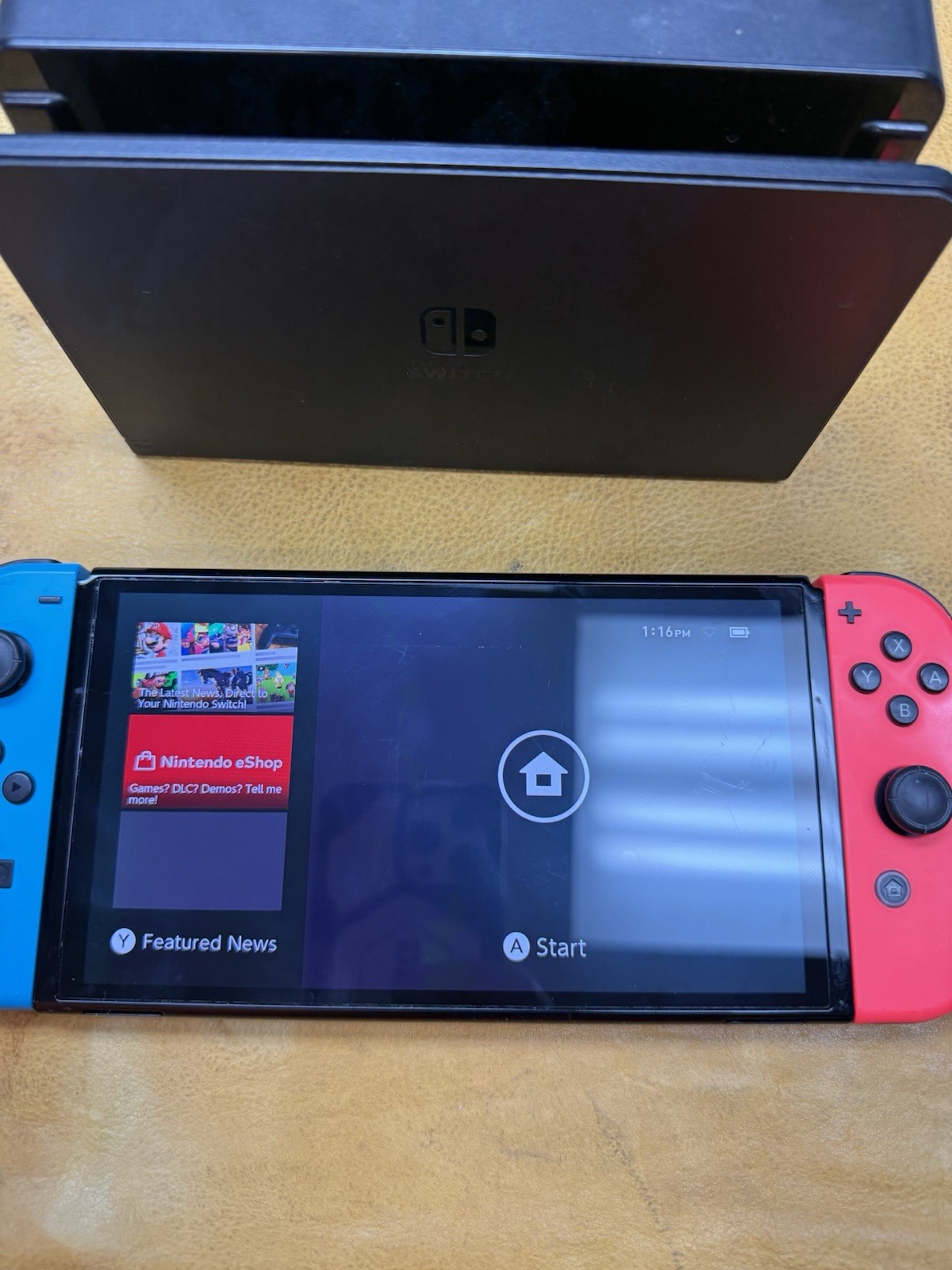 Nintendo Switch OLED HEG-001 Console w Accesories – 64GB