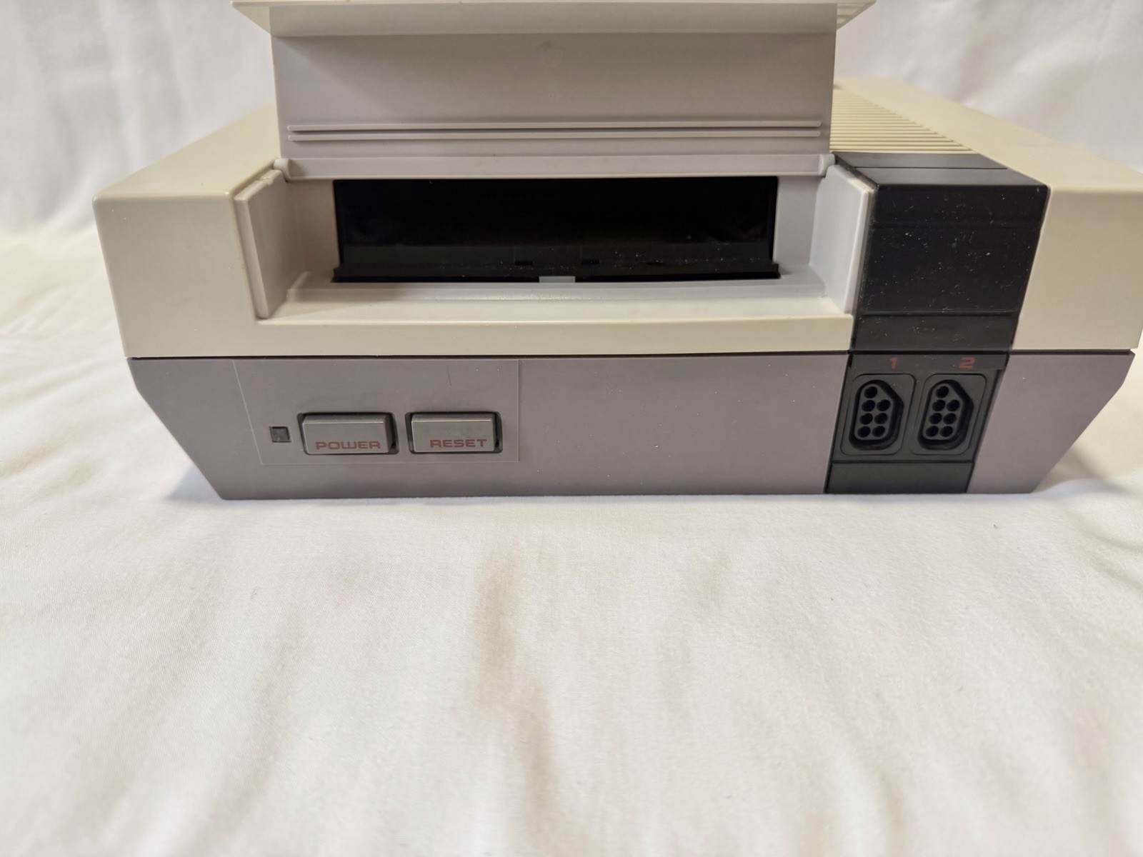 Nintendo Entertainment System NES-001 Console Bundle Cords Controllers Game