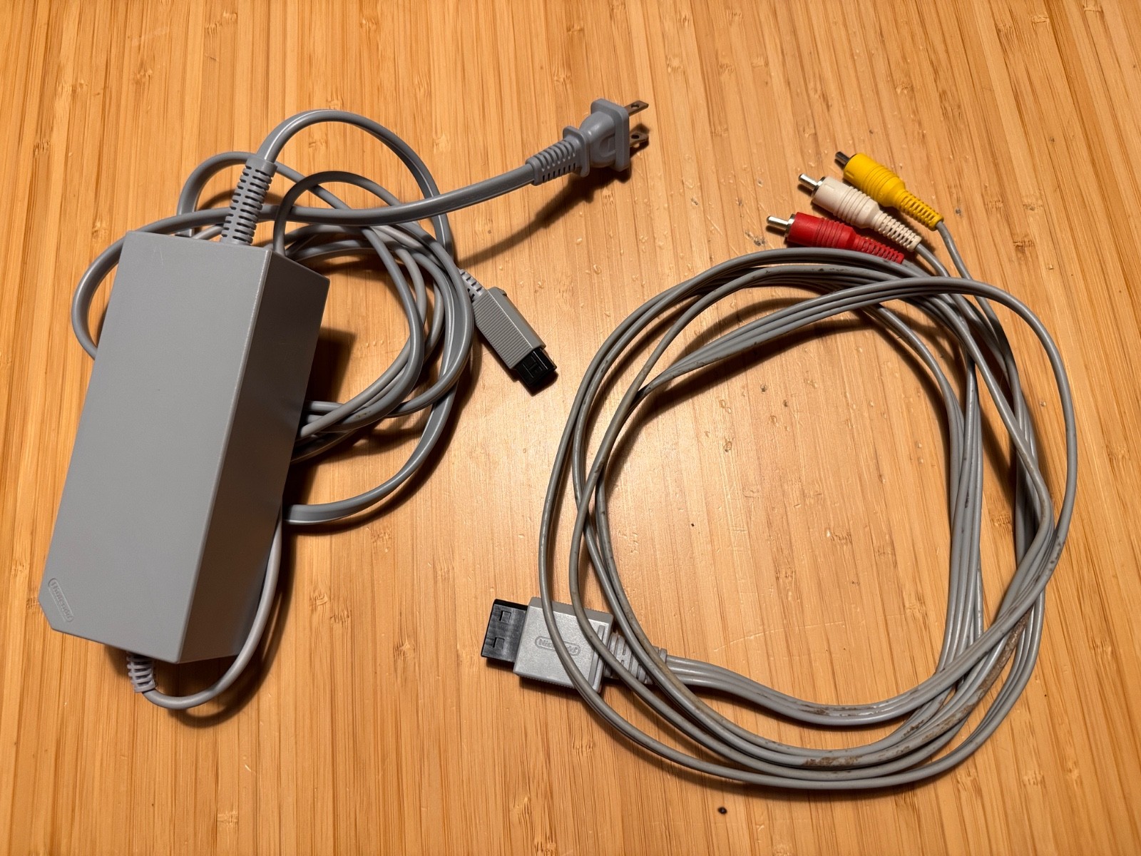 Nintendo Wii White Console Bundle RVL-101 Power AV Sensor Controller Tested Pics