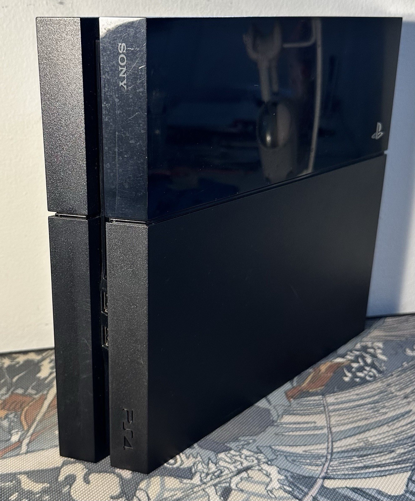 Sony PlayStation 4 PS4 CUH-1115A 500GB Video Game Console Bundle w/1 Controller