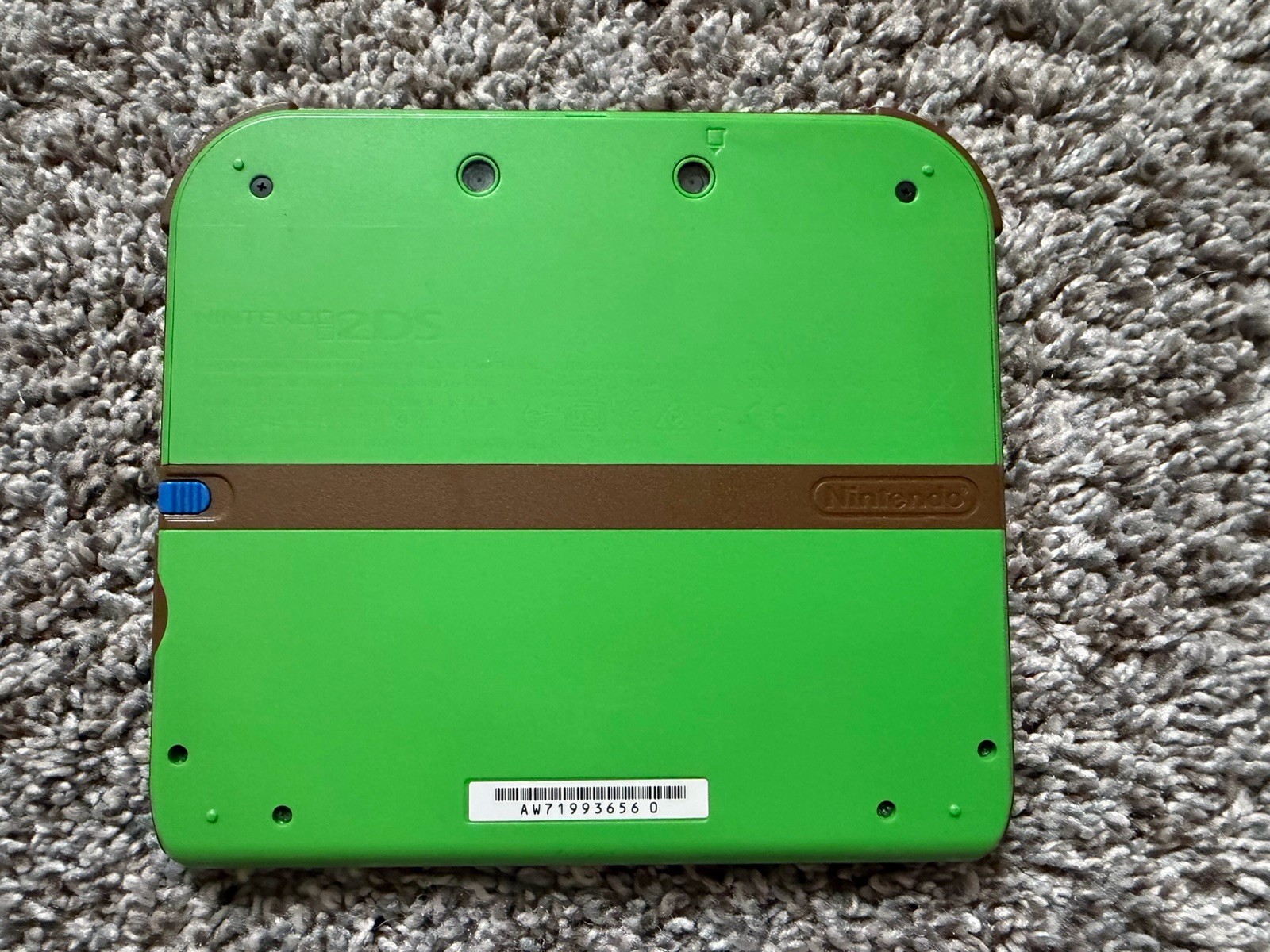 Nintendo 2DS Link the Legend of Zelda Ocarina of Time Edition Console