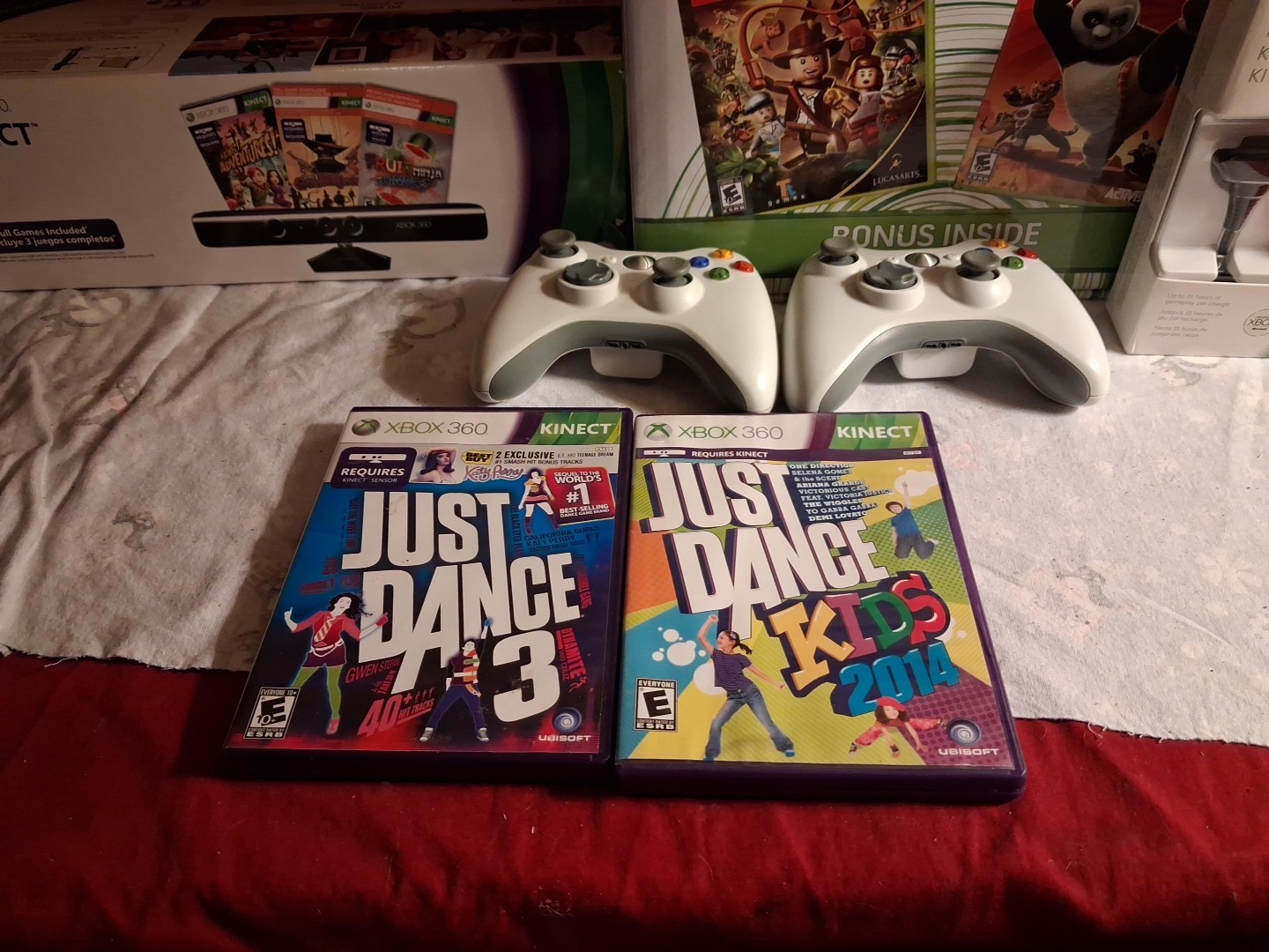 XBox 360 Pro White Console W/kinect Sensor 2 Controllers Play&charge Set In Box