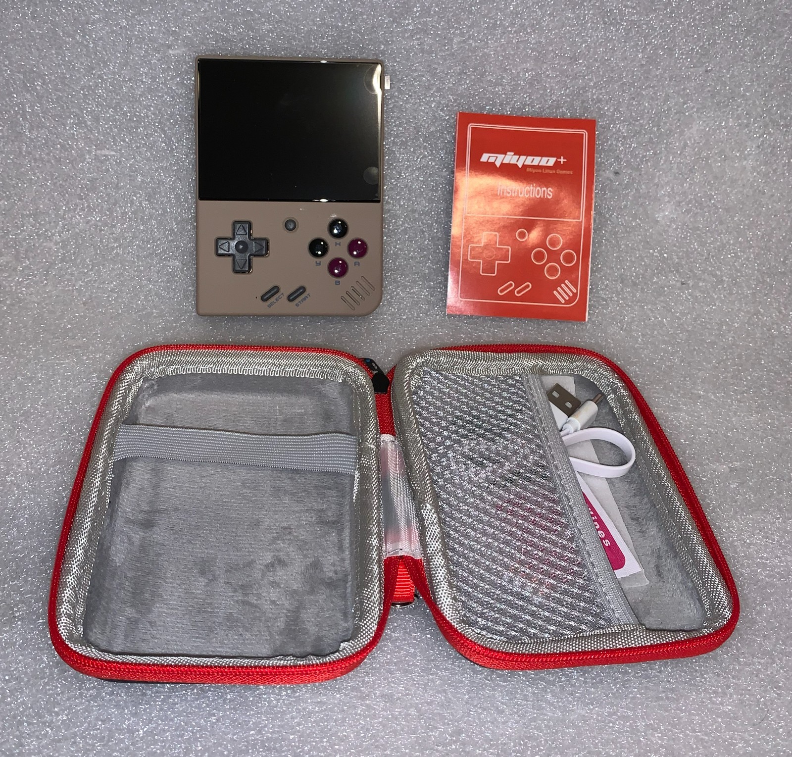 Miyoo Mini Plus + Handheld Retrogaming Emulator Console 64 GB