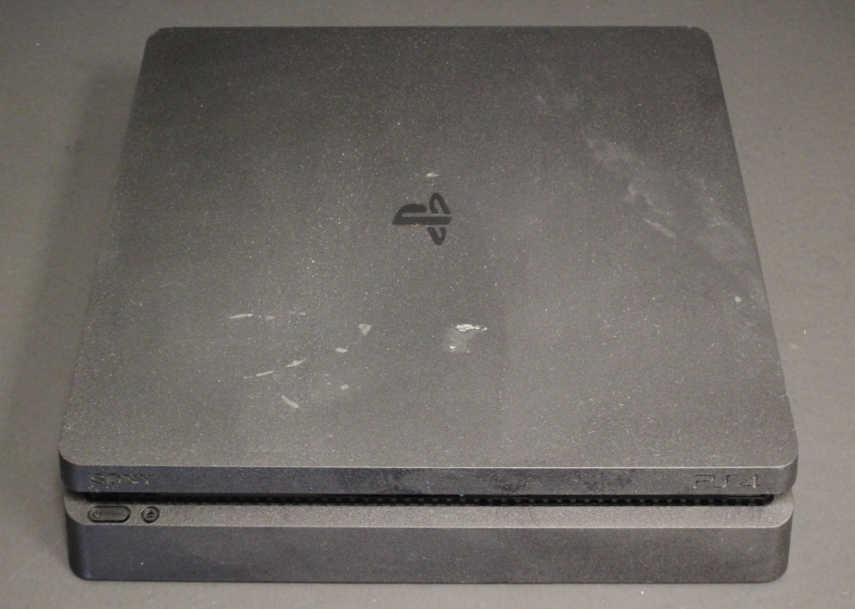 (RI2) Sony Playstation 4 PS4 Slim 1TB Console – Black (CUH-2215B)