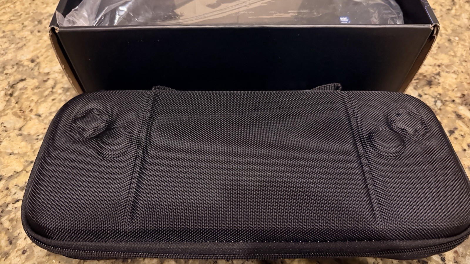MSI Claw A1M Intel Ultra 7 16gb ram 512GB, OEM accessories, grip, carry case