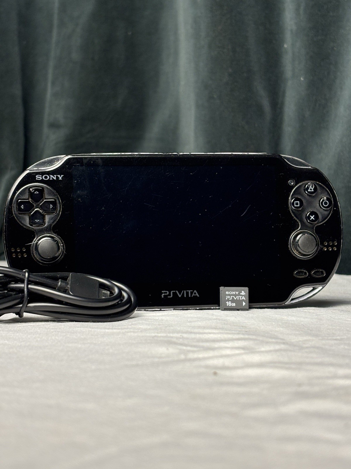 Sony Playstation PS Vita PCH-1001 Handheld Console w/ 16gb Memory Card & Charger