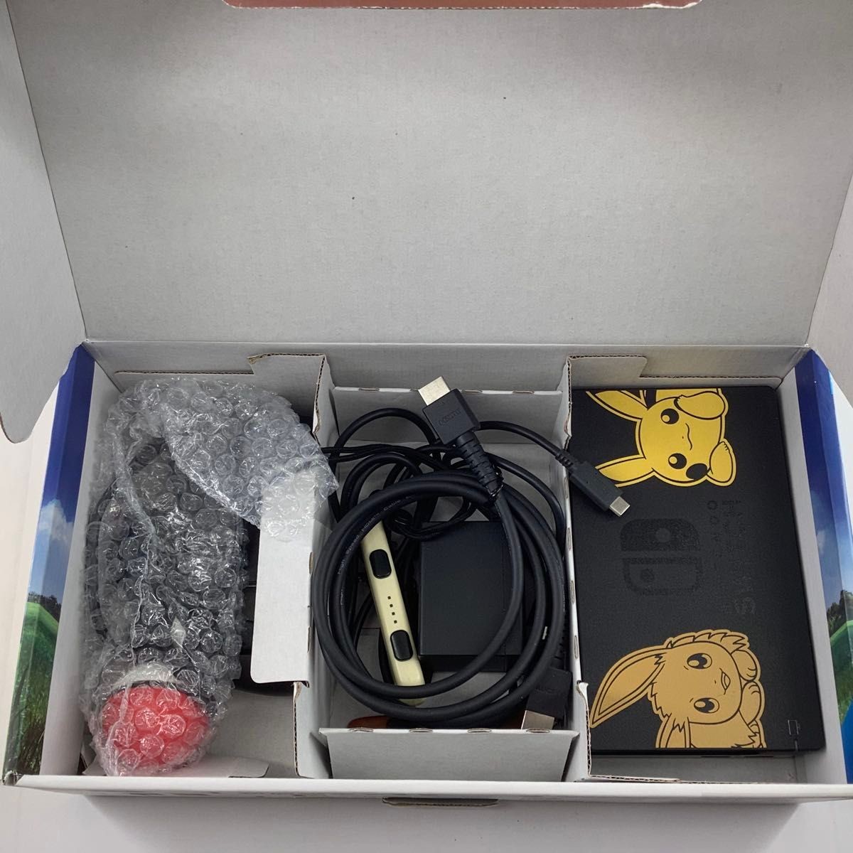 Nintendo Switch Pokémon Let’s Go! Pikachu Set with Poké Ball Plus Japan Used