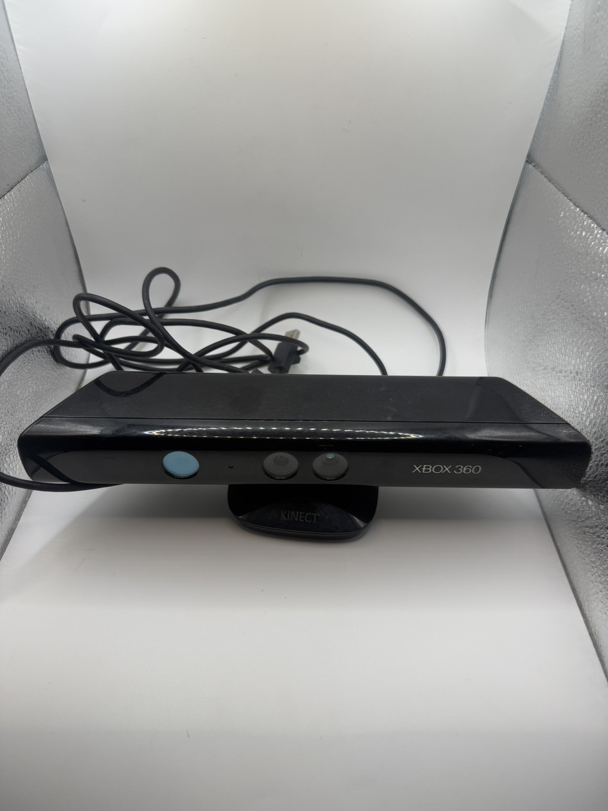 Microsoft Xbox 360 Console Black, Kinect Camera, Controller, Cords Tested 60 GB