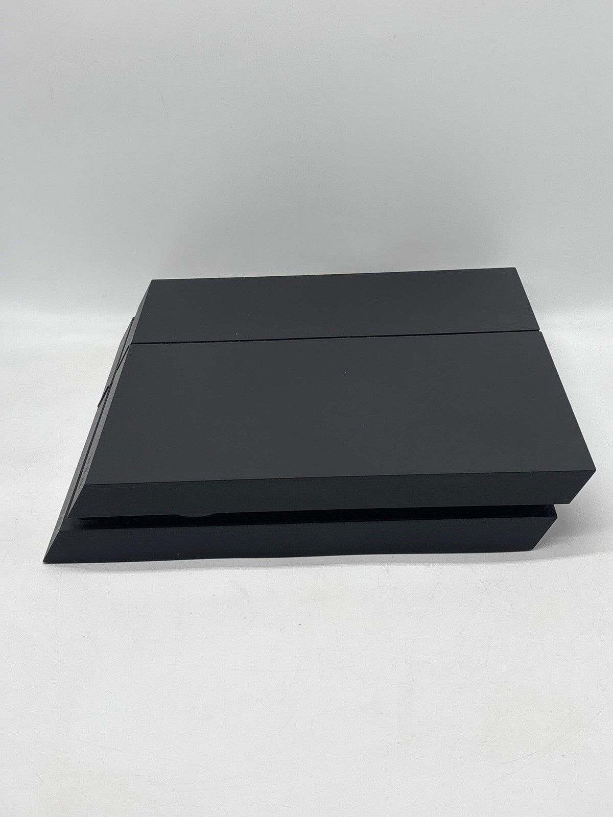 Sony PlayStation 4 (CUH-1215A) 500GB Console W Power/HDMI Cables – Used