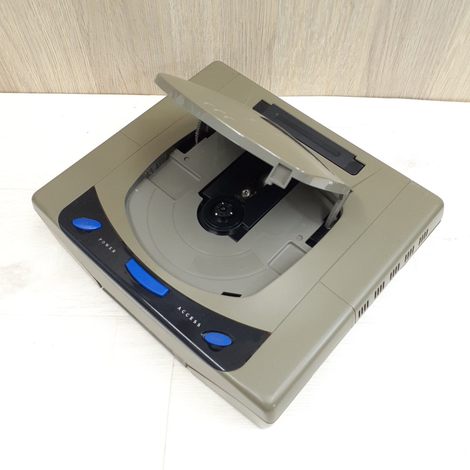 Sega Saturn Japanese Gray Console bundle with 2 controllers 6 games & memory