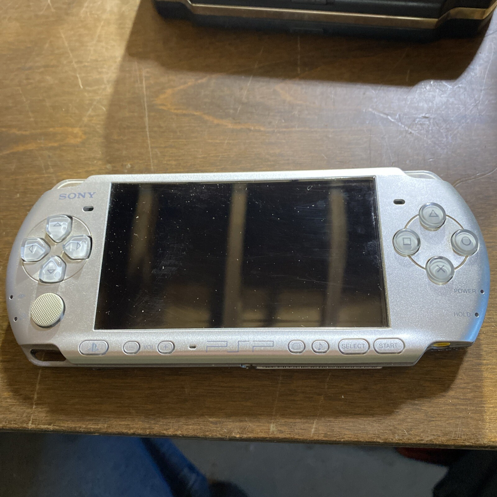 Sony PSP 3001 Silver Platinum System & Accessories Bundle works but no battery.