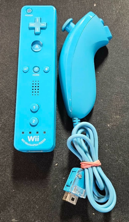 Nintendo Wii RVK S BAAG USZ Limited Edition Console Bundle TESTED