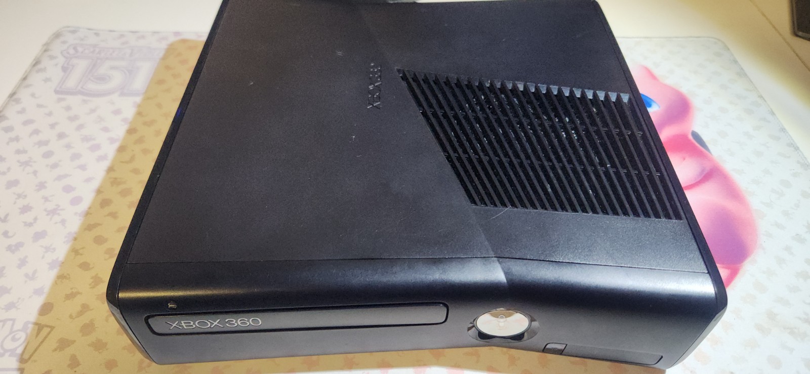 Microsoft Xbox 360 Slim With Power Brick and 1TB HDD (SEE IMAGES)