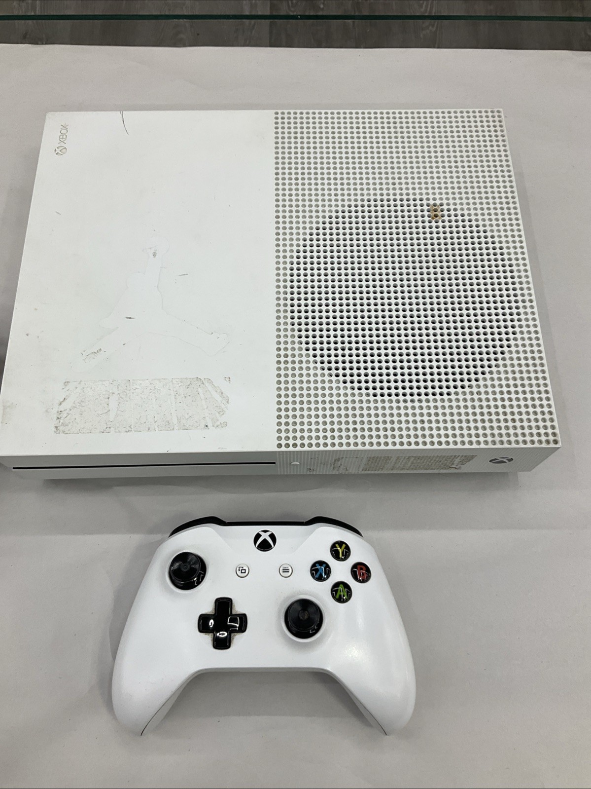 Microsoft Xbox One S White Home Console HDMI Model 1681 Controller