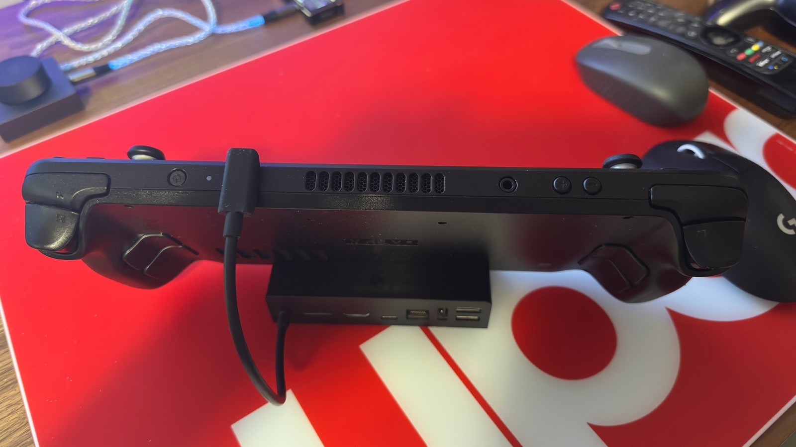 Valve Steam Deck 512GB LCD – Original Box & Case + Docking Station