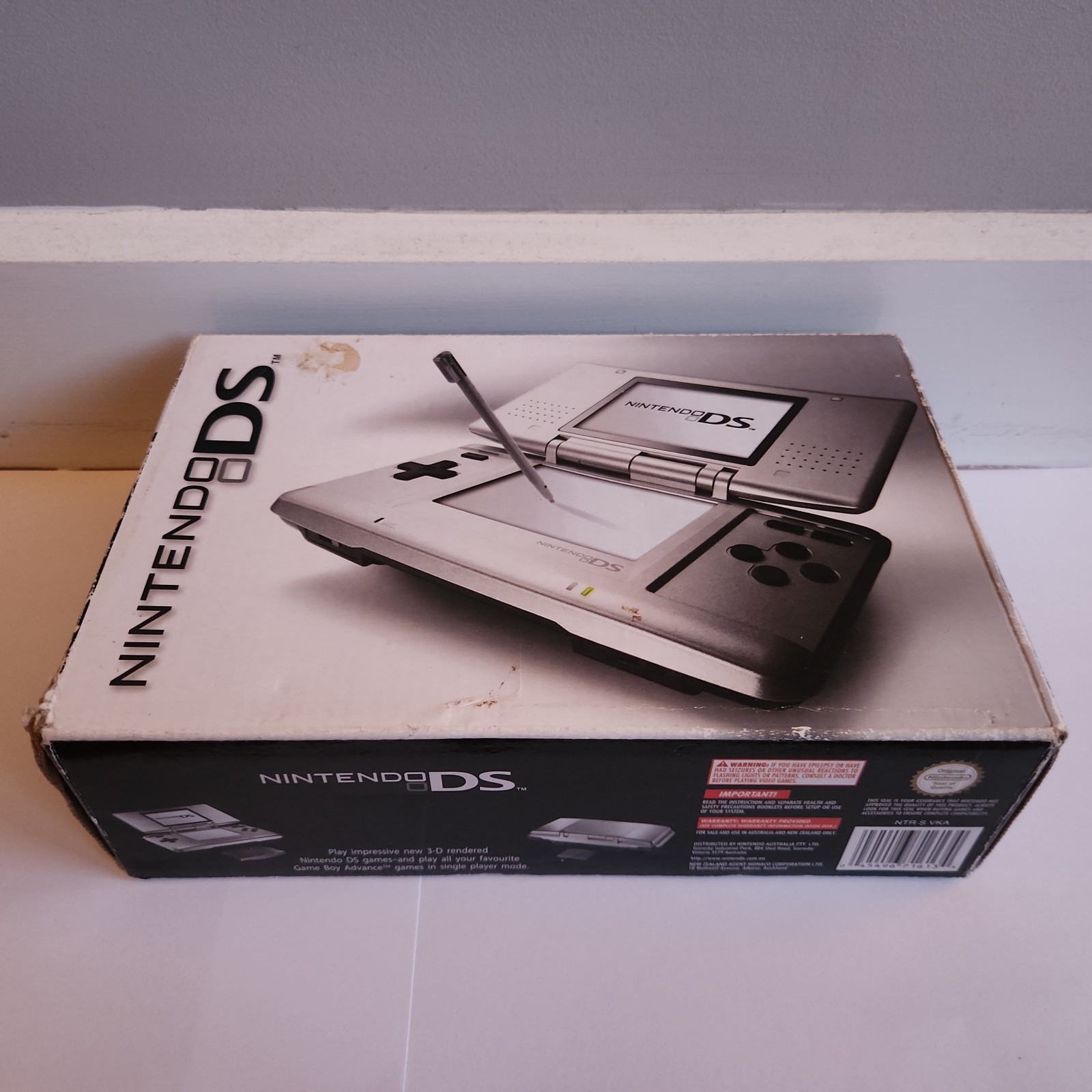 Nintendo DS Original Silver boxed & accessories – Aust release -Read Description