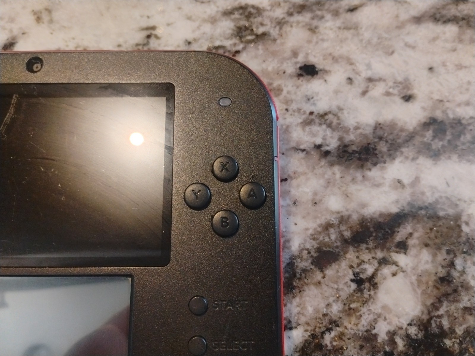 Nintendo 2DS – Tested And Working – Bad volume knob