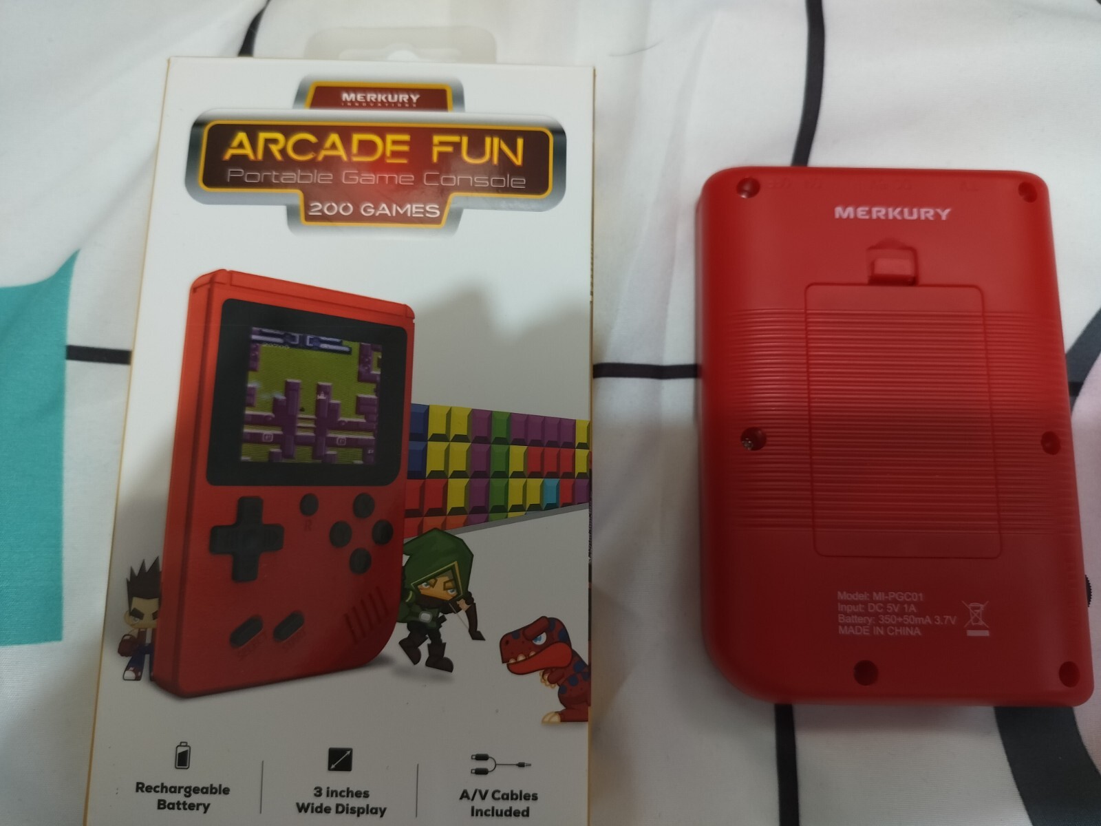 Merkury Innovations Arcade Fun Portable Gaming Handheld 200 Games- New & Working