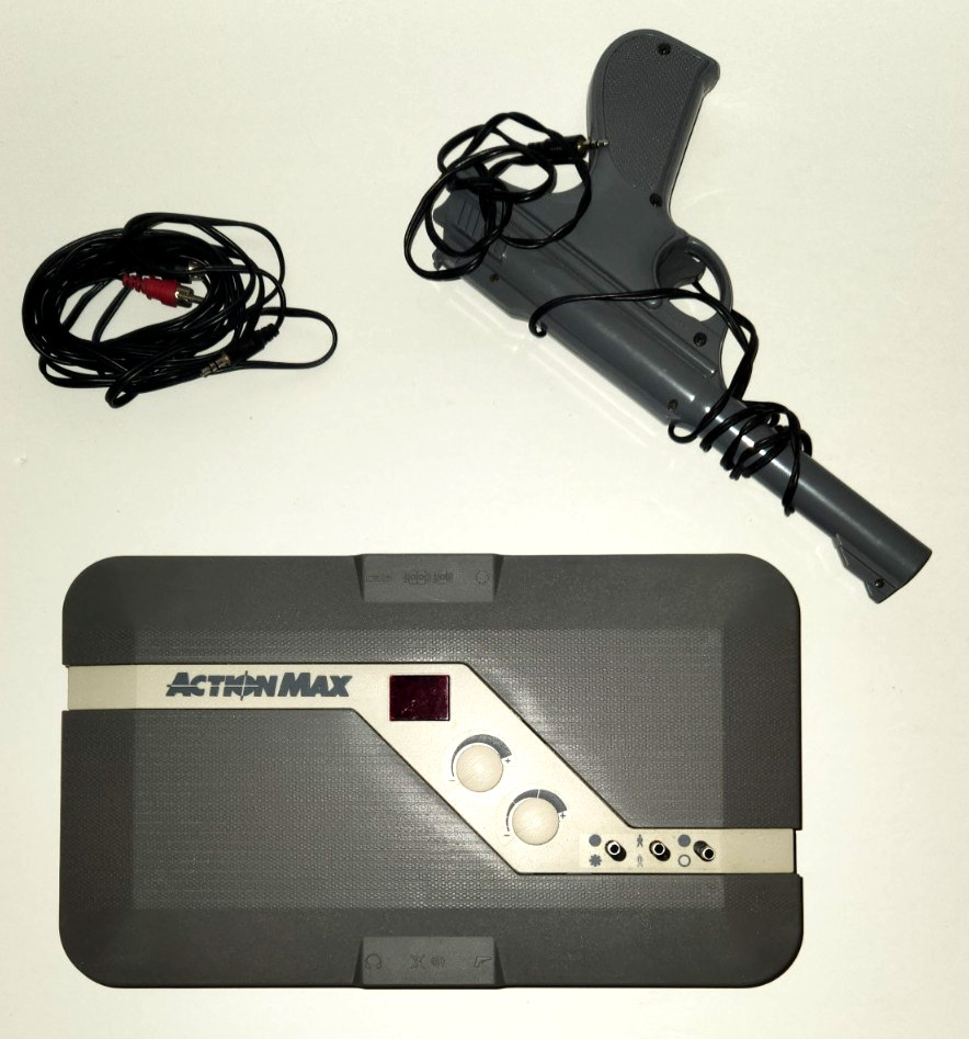 Action Max 1987 Console System + Light Gun Vintage Retro Video Game TURNS ON