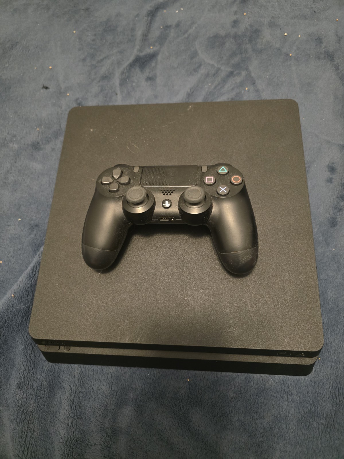 Sony PlayStation 4 Slim 1TB Console – Jet Black Bundle