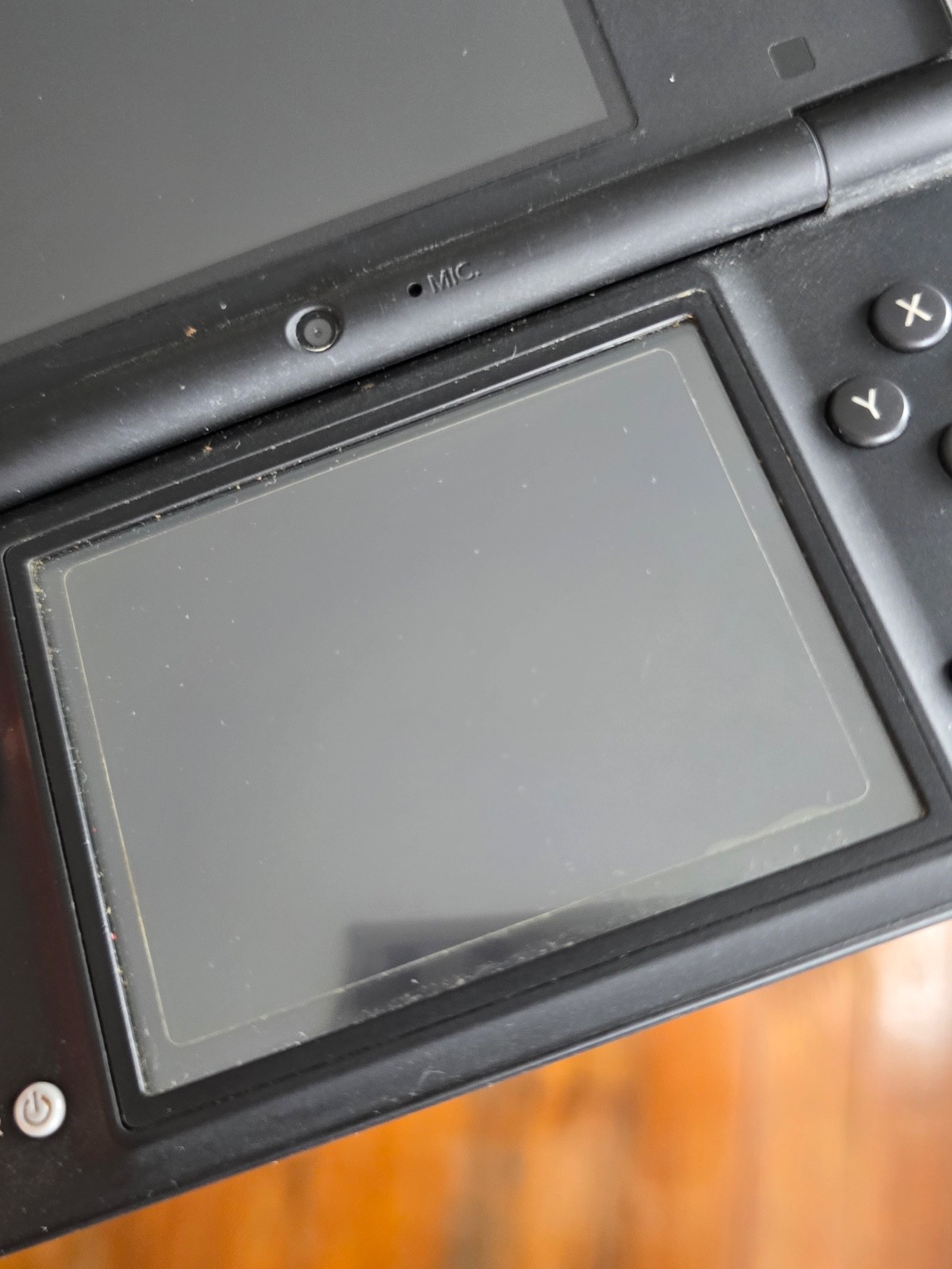 Nintendo DSi TWL-001 Black handheld system w/ Mario Kart -needs charger