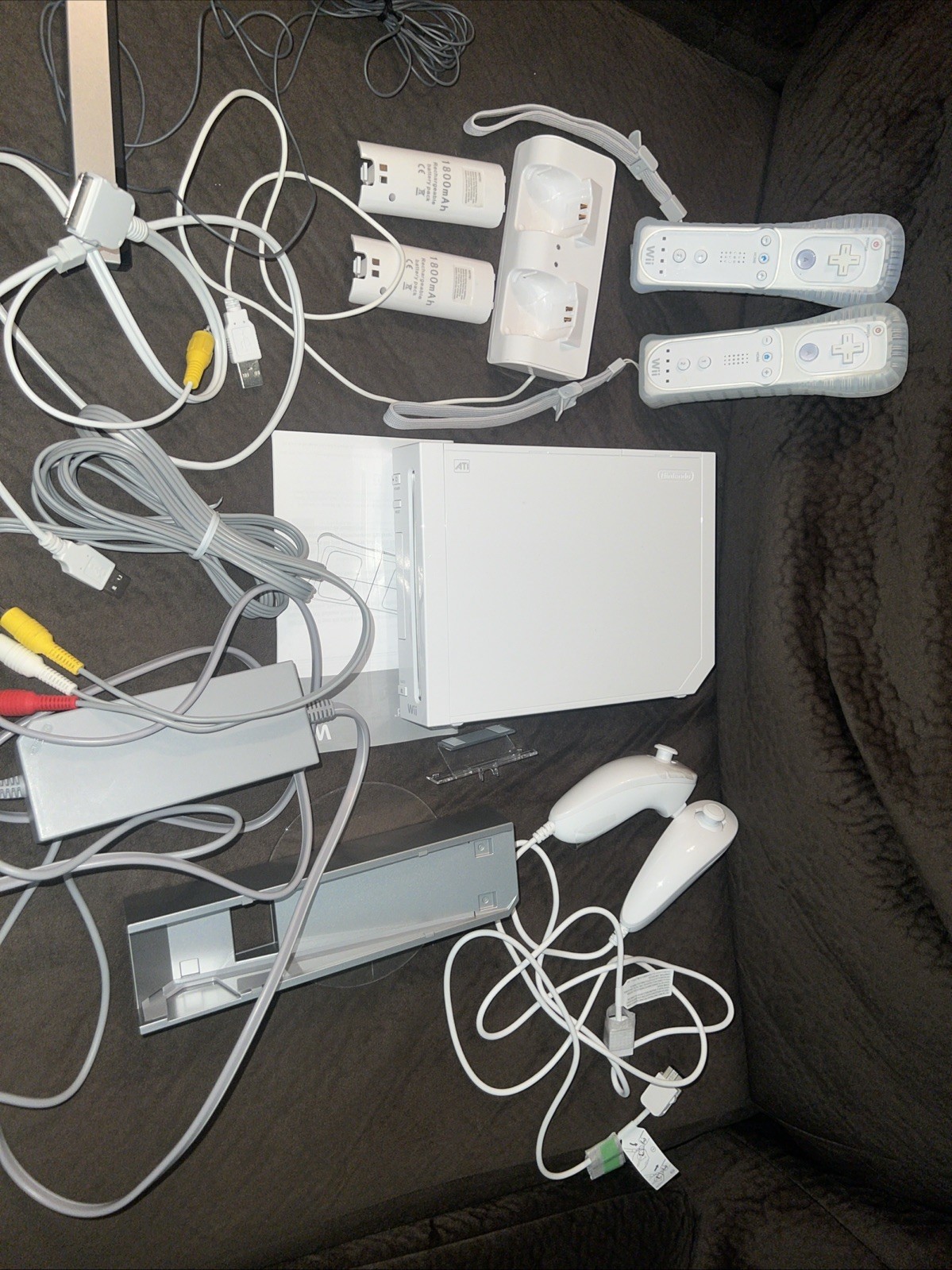 Nintendo Wii RVL-001 512 MB Home Console – White