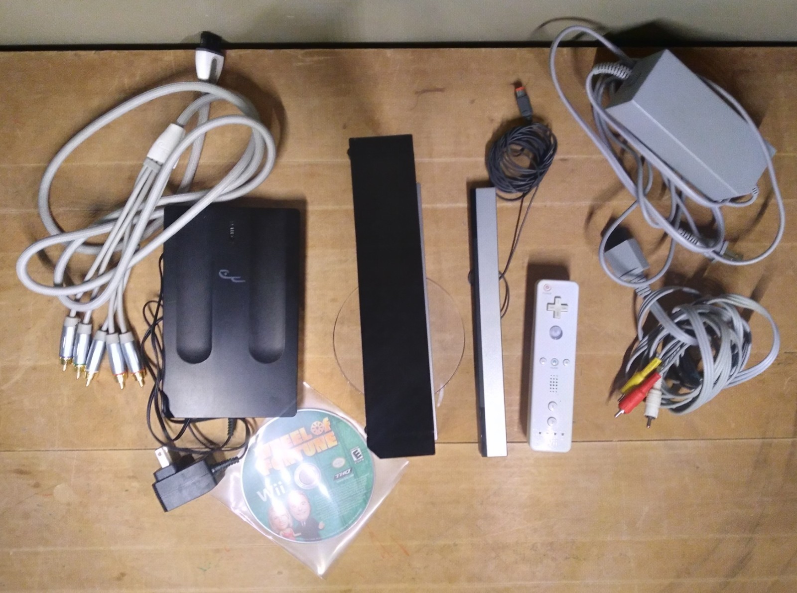 Nintendo Wii Model RVL-001 2006 Console Bundle – Tested