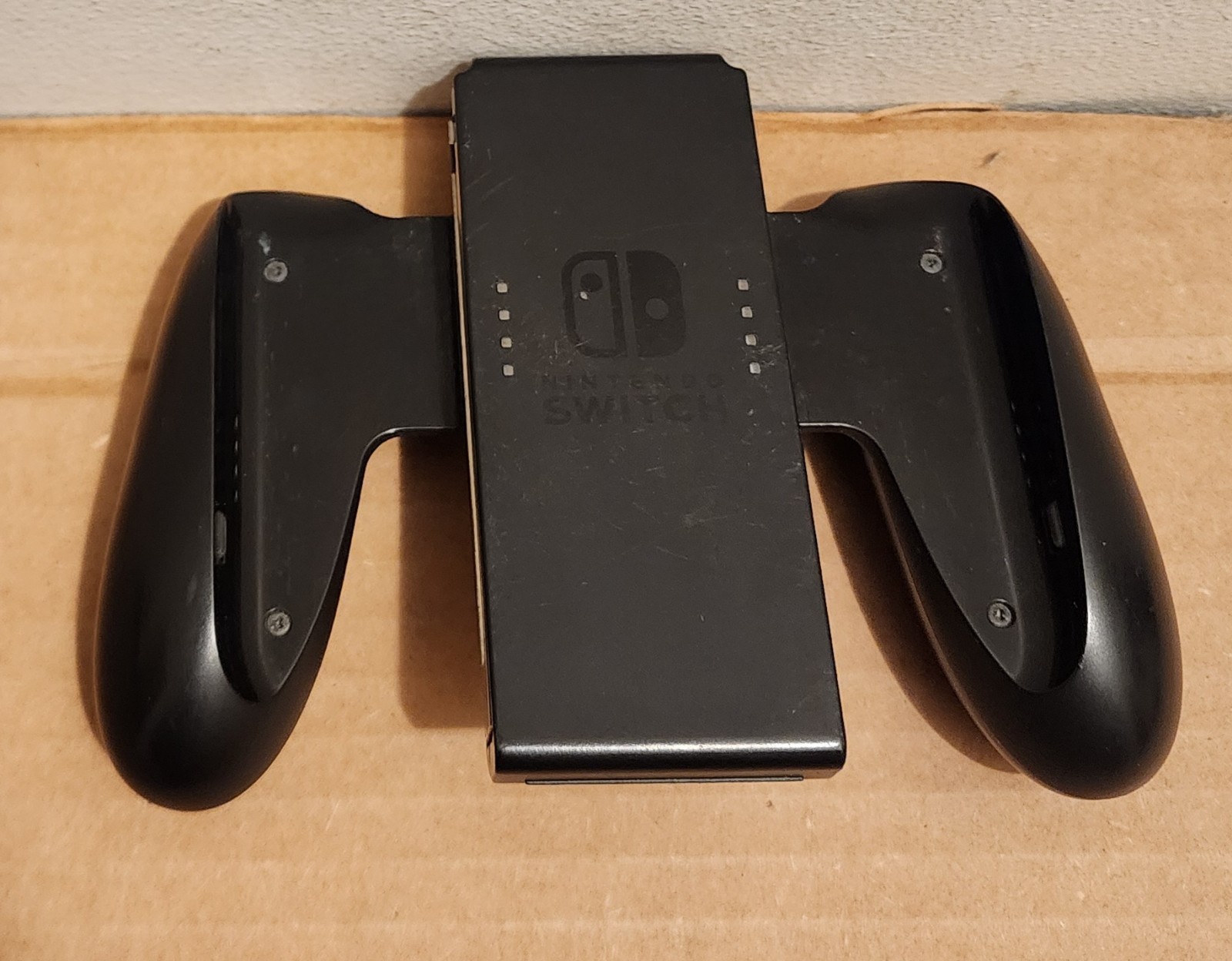 Nintendo HAC-001-01 32GB Switch Console – Black w/ White Controllers, Dock, etc.
