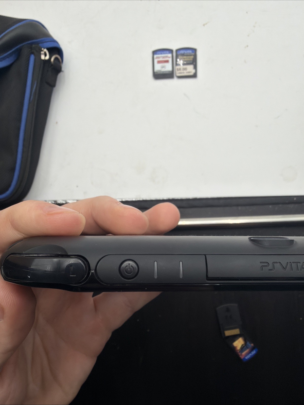 Sony PlayStation Vita Slim PS VITA Pch-2001 Black Console W/ 2 Games & 32gb Card