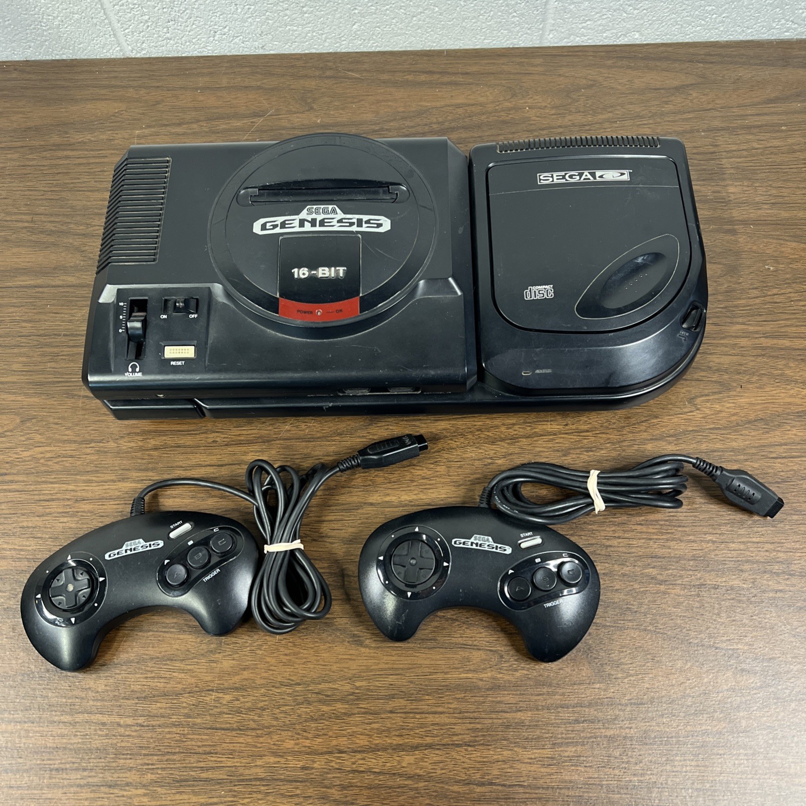 SEGA Genesis Model 1 1601 SEGA CD Model 2 MK-4102 2 Controllers Working NO CORDS