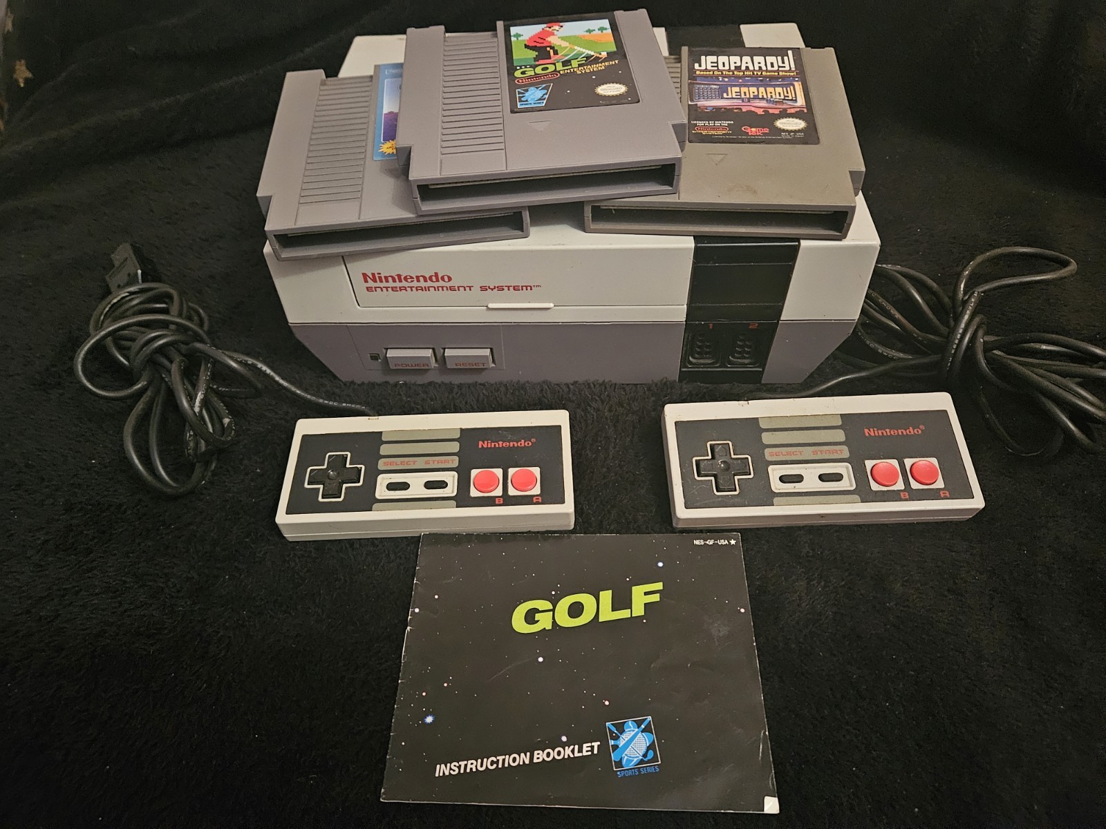 Vintage Nintendo NES Console 2 Controllers Golf Jeopardy TESTED Clean No Yellow