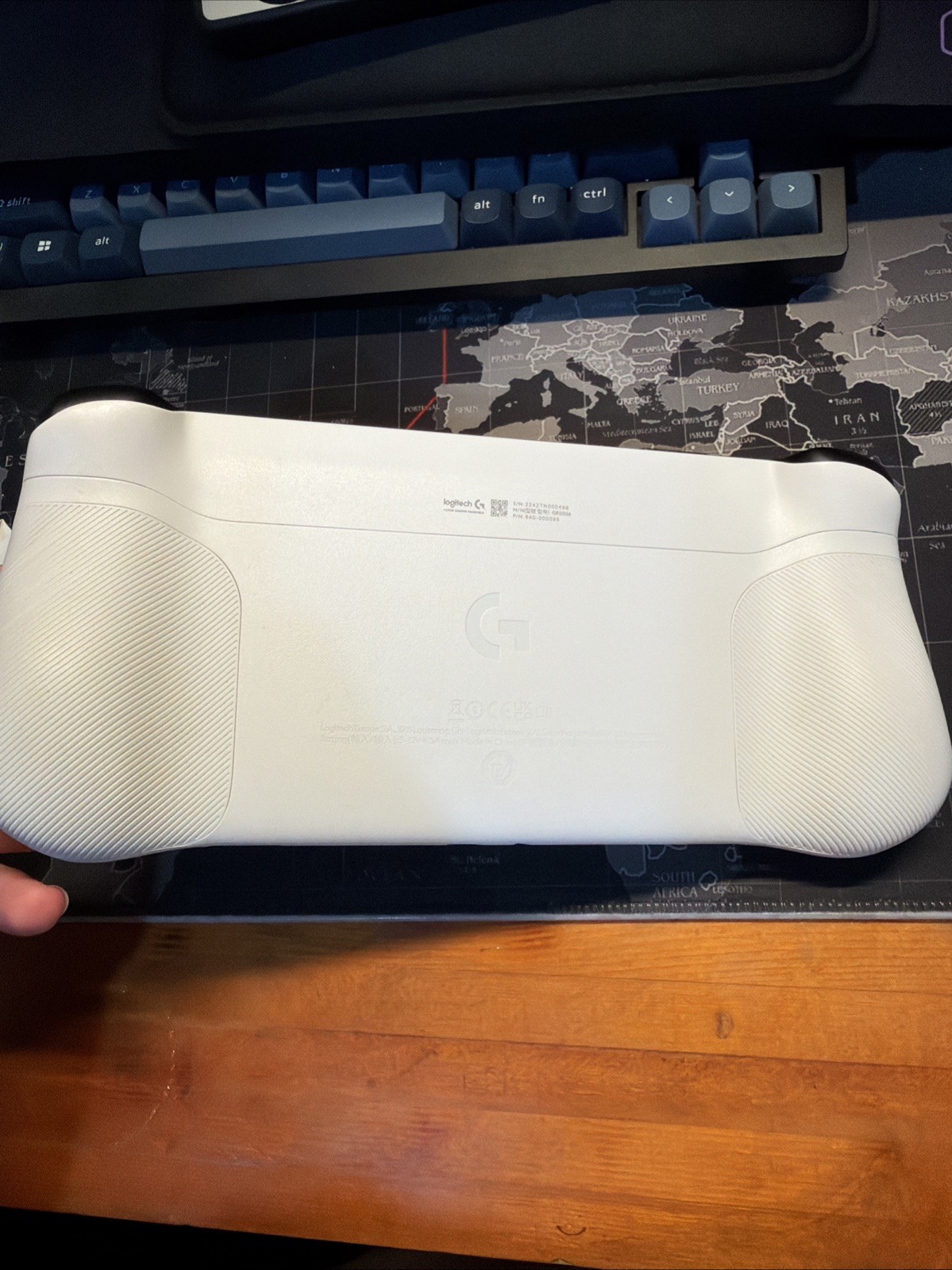 Logitech G CLOUD 64GB Handheld Console – White