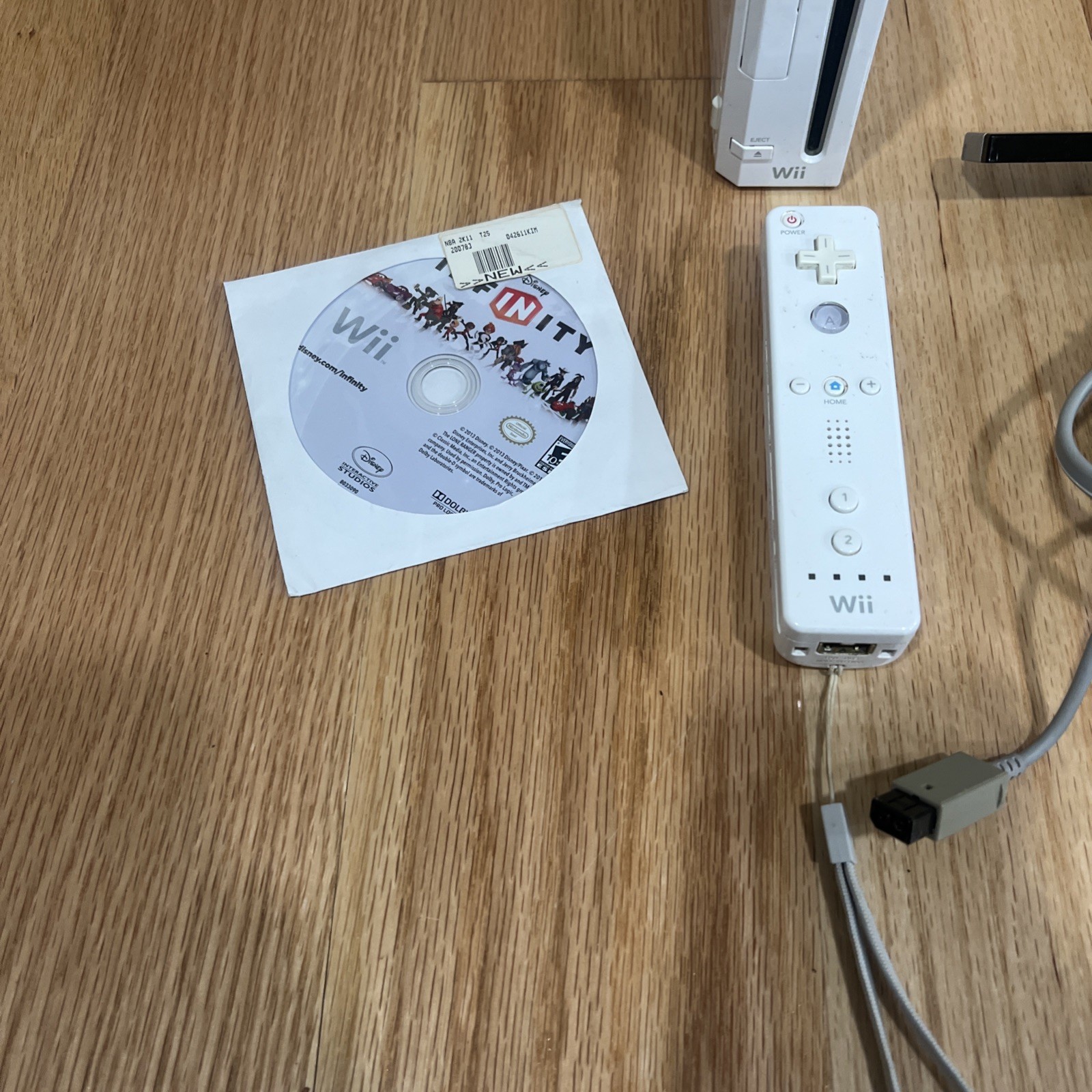 Nintendo Wii RVL-001 White Console NTSC-U/C w/ Remote Sensor Bar Power AV Game