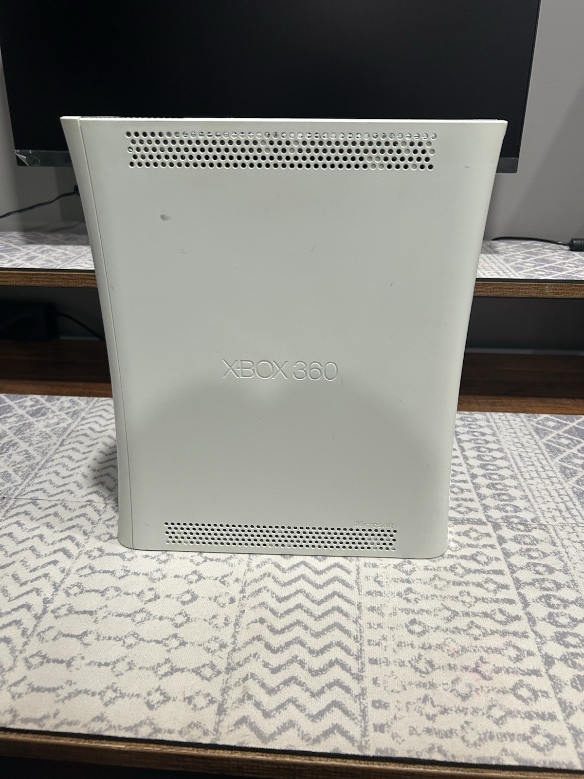 Microsoft Xbox 360 Pro 20GB Console – Matte White