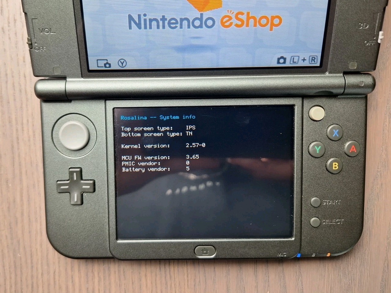 New Nintendo 3DS XL Metallic Black | Charger 32GB SD Card | REGION FREE TOP IPS