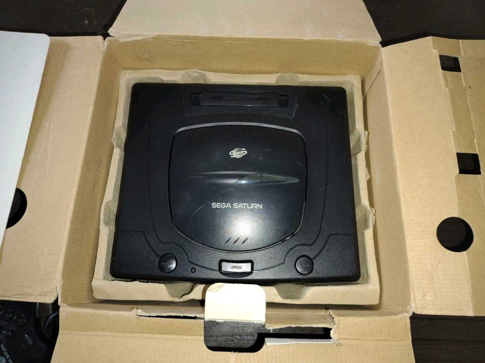 🔥Sega Saturn Black Game Console W/ Box & Controller + Sampler Disc _Works!