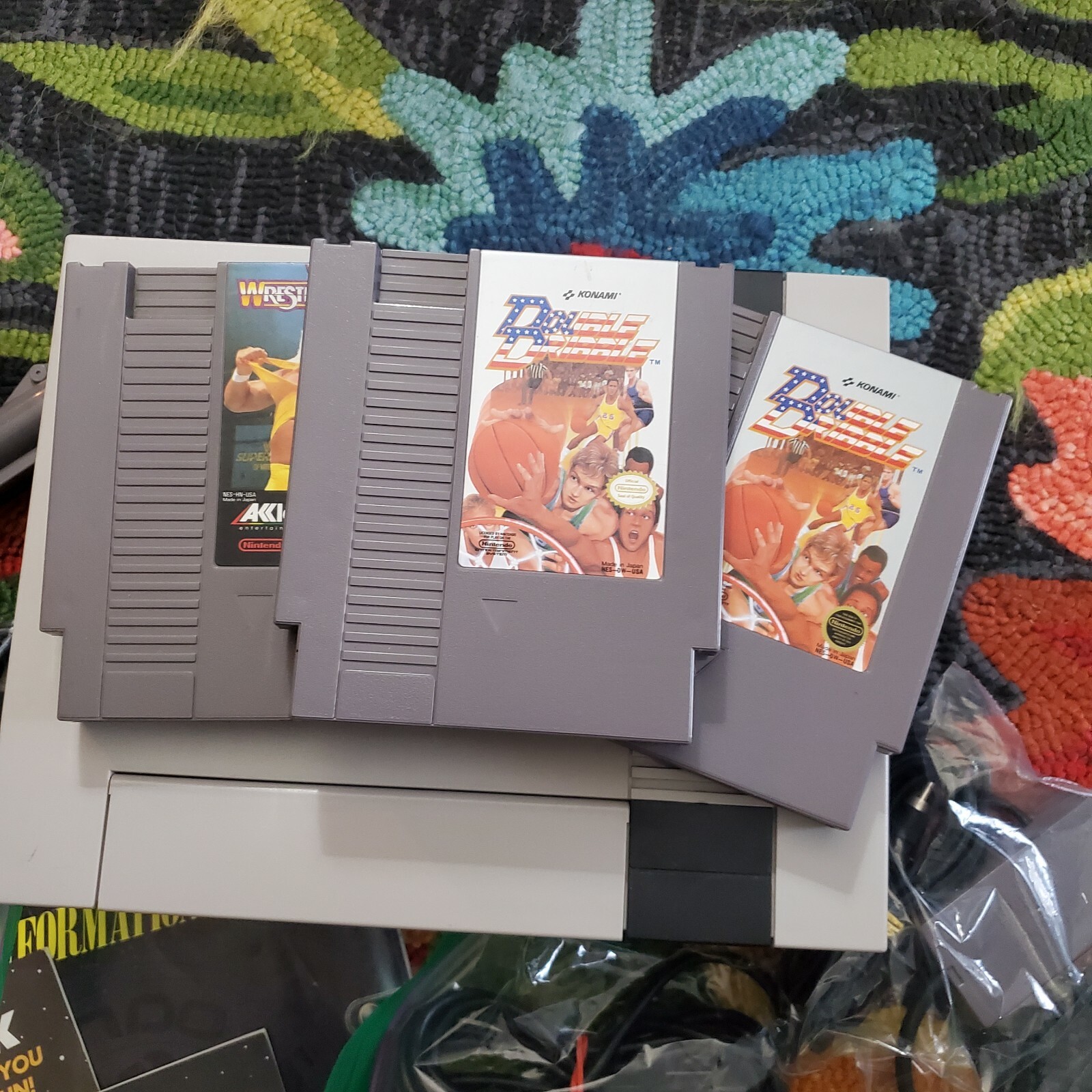 Original Nintendo NES NES-001 Gaming System Controllers Zapper Games RF-Adapter