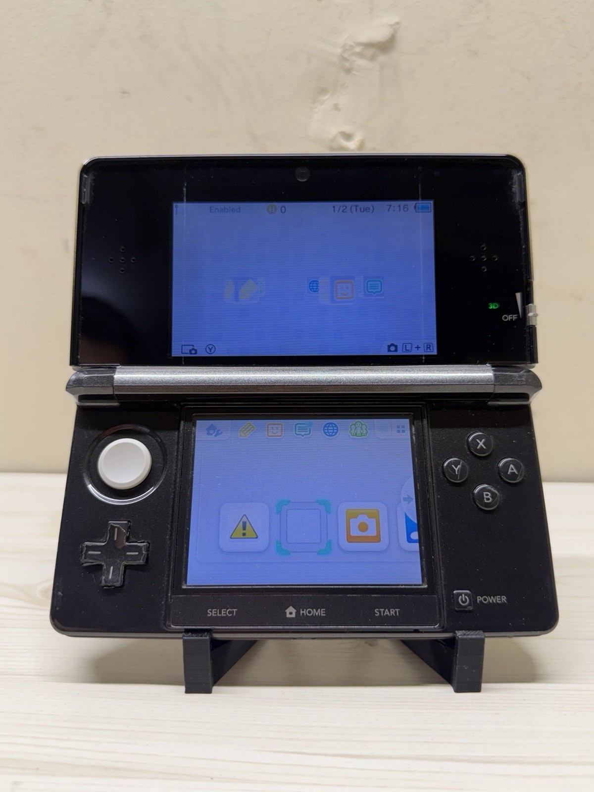 Nintendo 3DS Cosmo Black Handheld Console System CTR-001 No Stylus