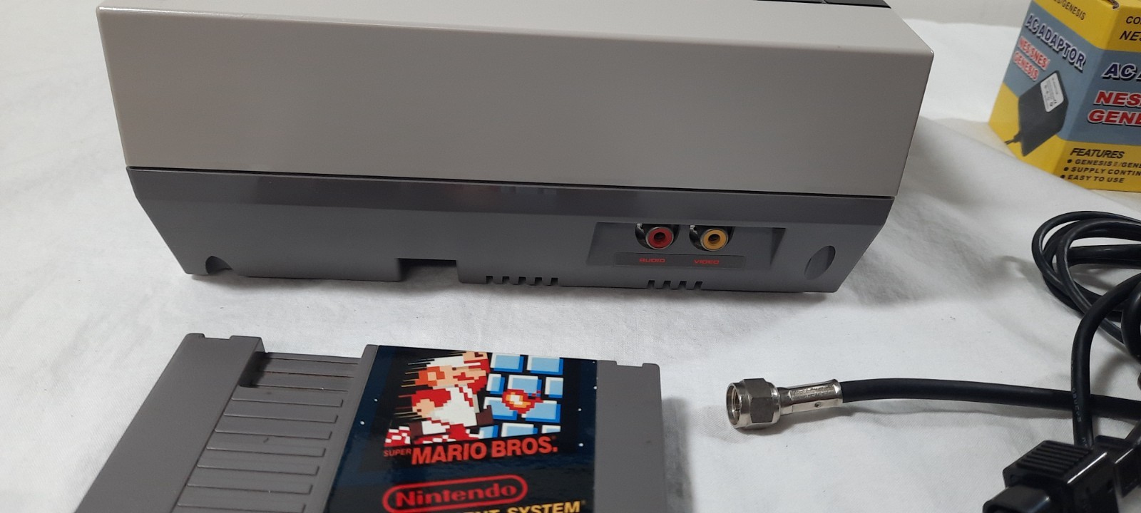 1985 Original NES With New 72 Pin con. 2 Original Controllers New P/S + Mario